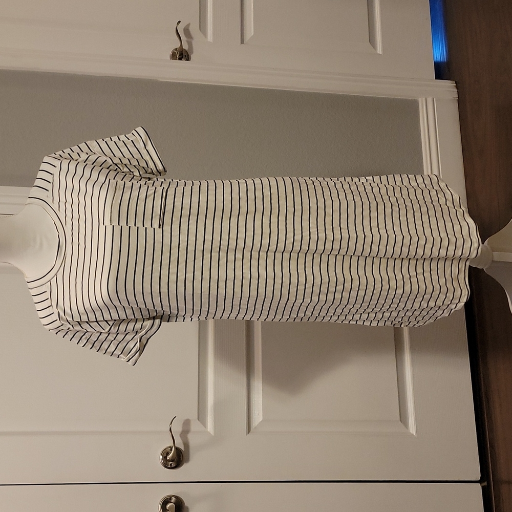 Caslon t-shirt dress, white with black stripes, xs